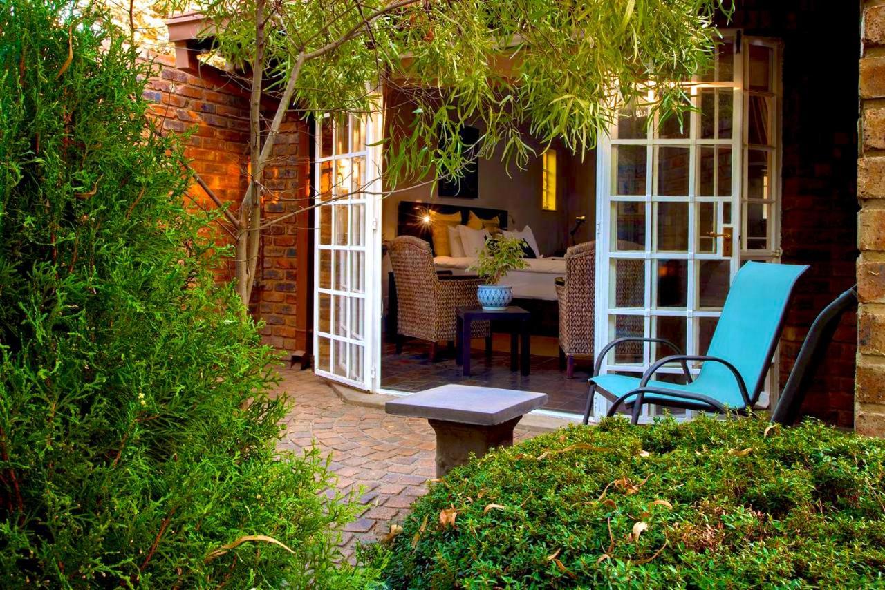 Amoris Guest House-Lynnwood Pretoria-Noord エクステリア 写真