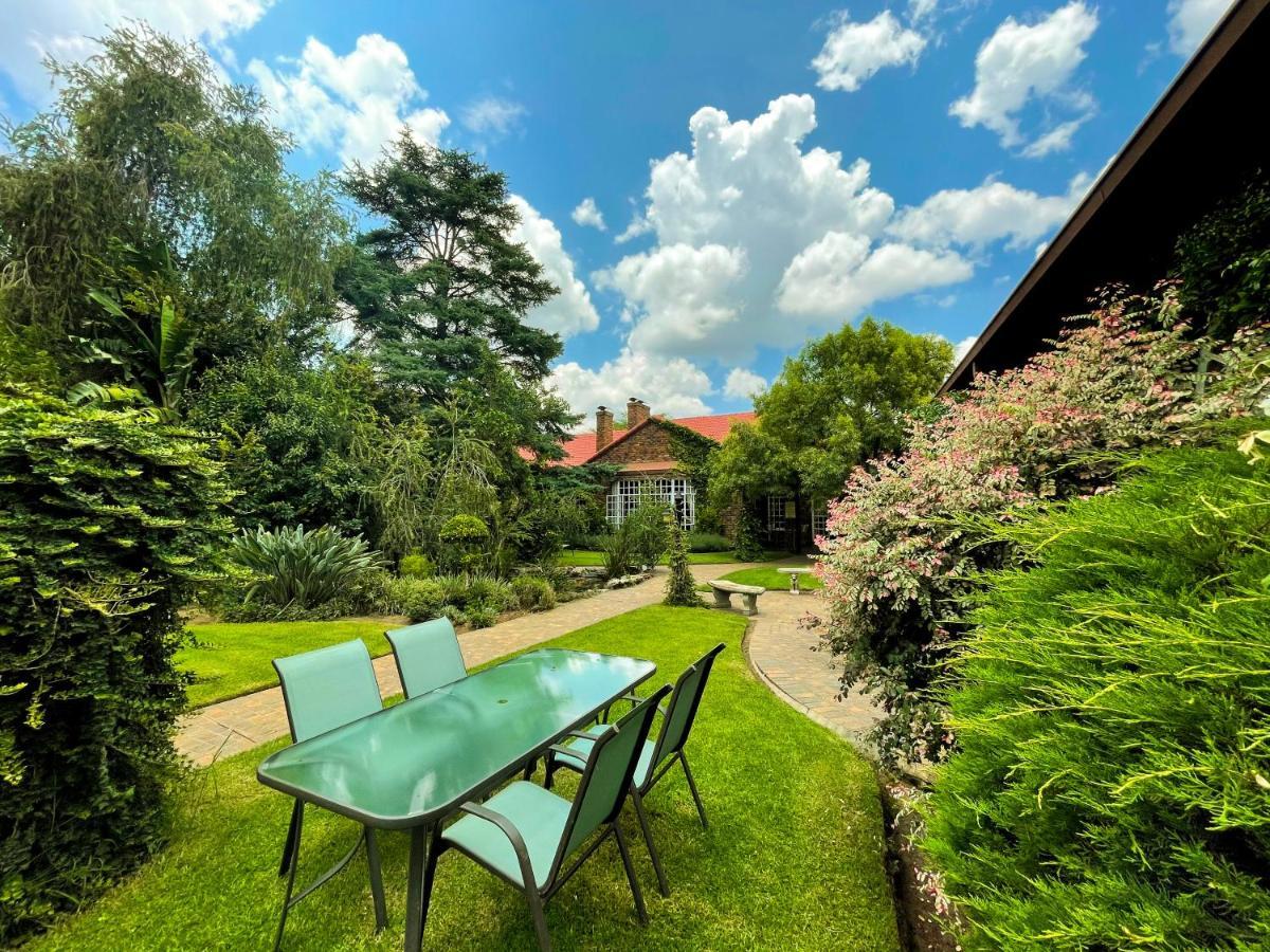Amoris Guest House-Lynnwood Pretoria-Noord エクステリア 写真