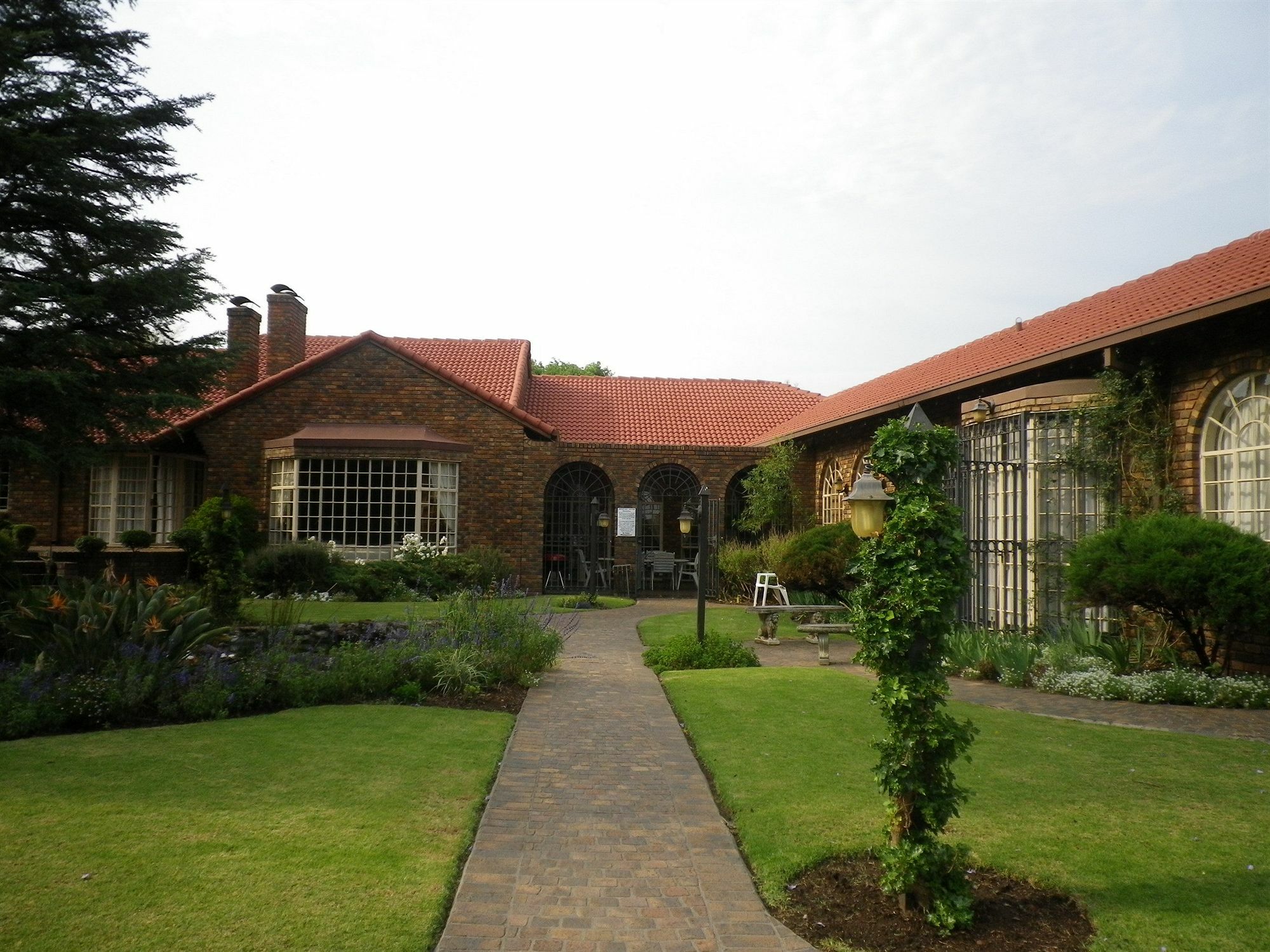 Amoris Guest House-Lynnwood Pretoria-Noord エクステリア 写真